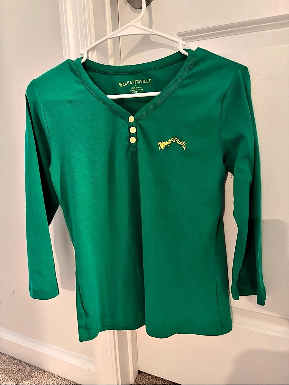 Margaritaville Long Sleeve Cotton Henley in Green Size Medium Like New